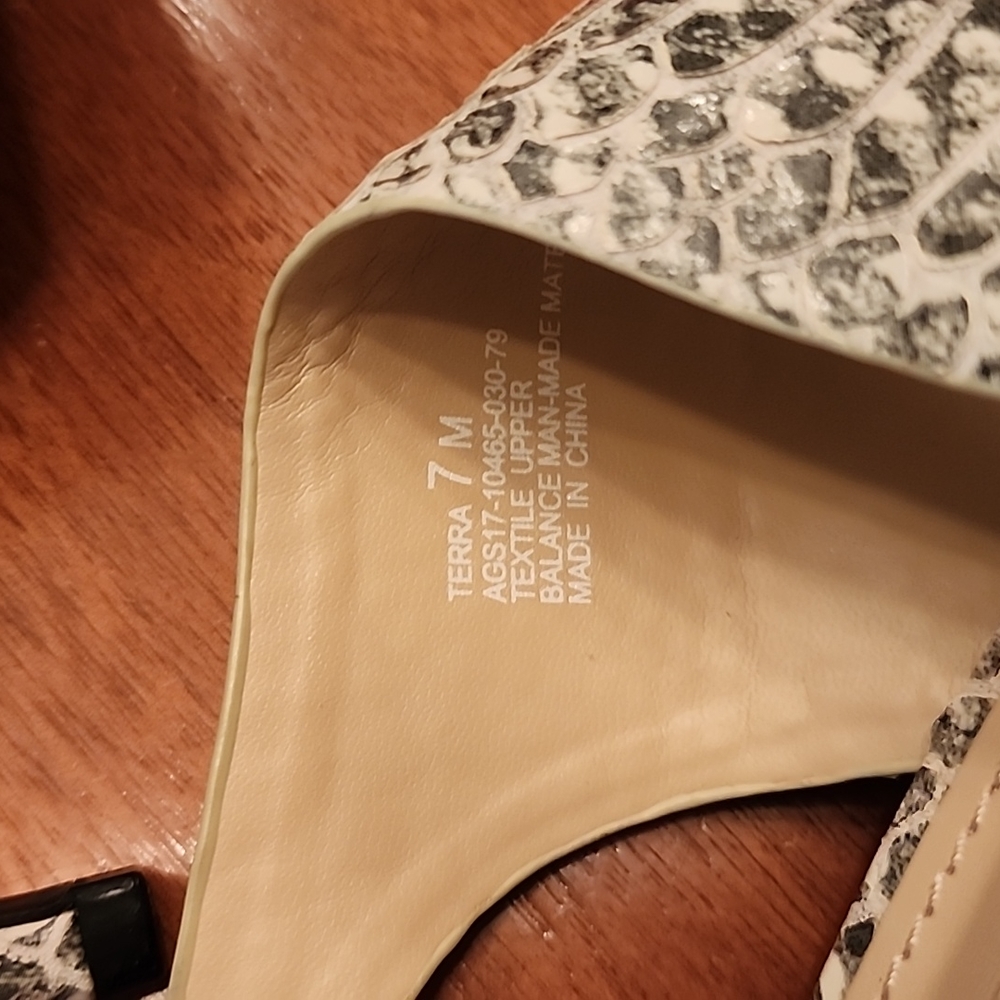 The Limited Python Sling Back Heels!! So Pretty! - image 3